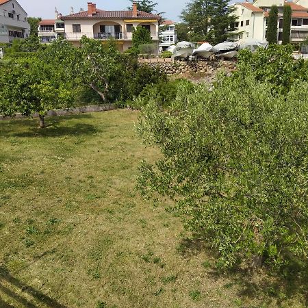 Apartman Avsec Krk Town Exterior photo