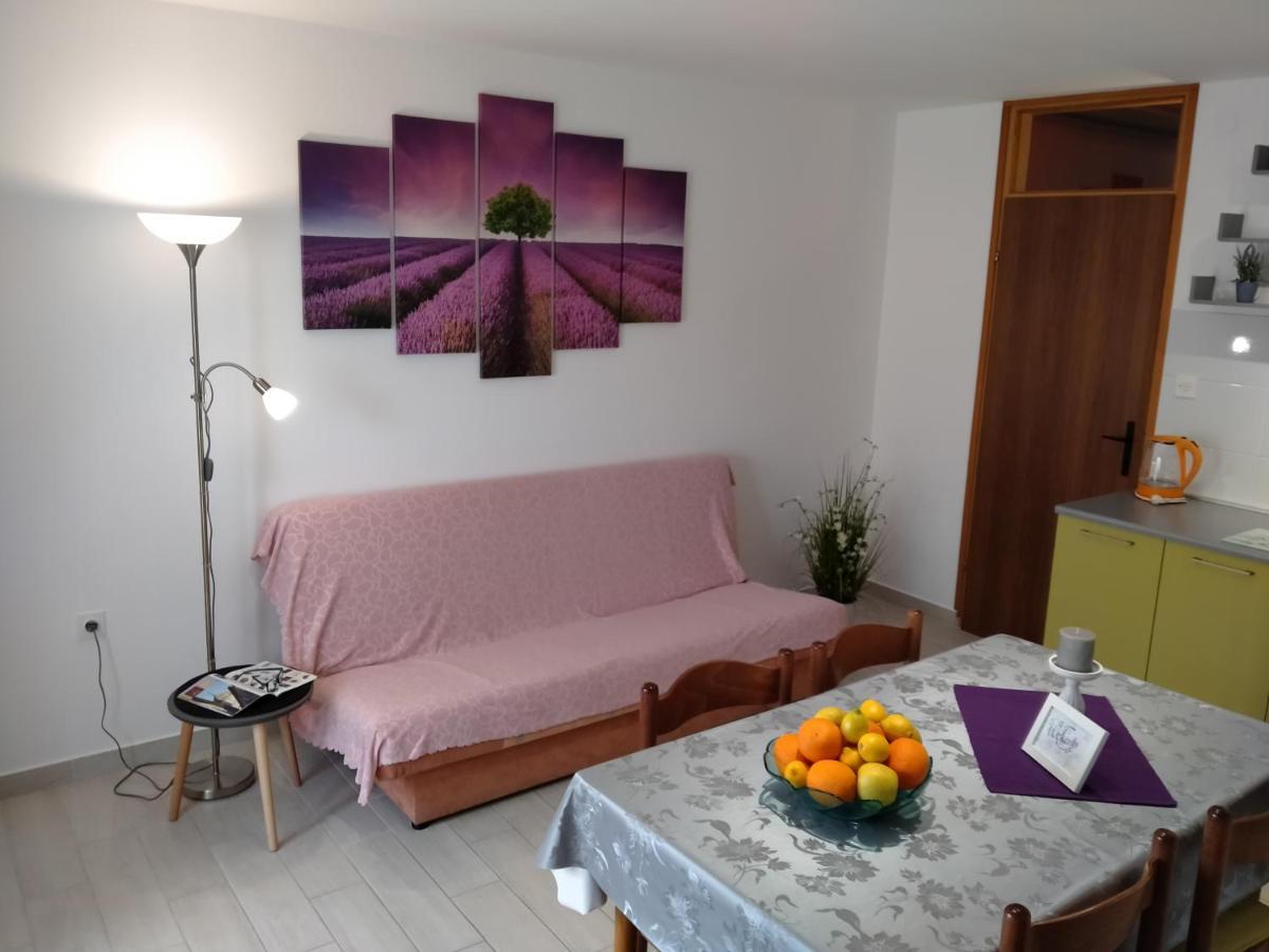 Apartman Avsec Krk Town Exterior photo